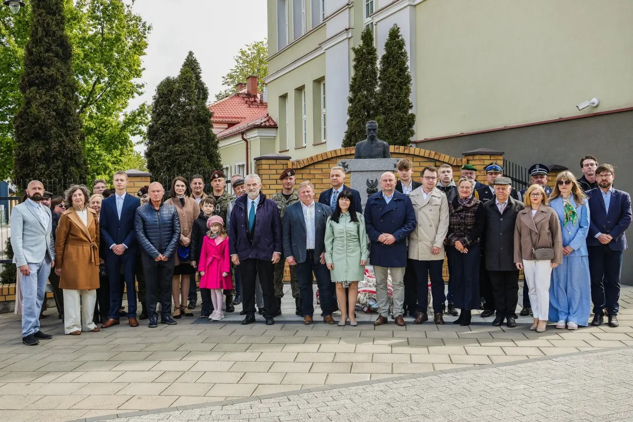 Augustów: Uroczystość z okazji 90. rocznicy śmierci Marszałka