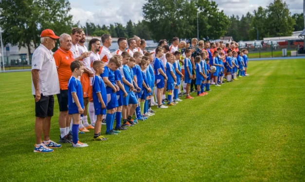 Augustów: Oficjalne otwarcie płyty piłkarskiej stadionu im. Jolanty Sowól [Foto]