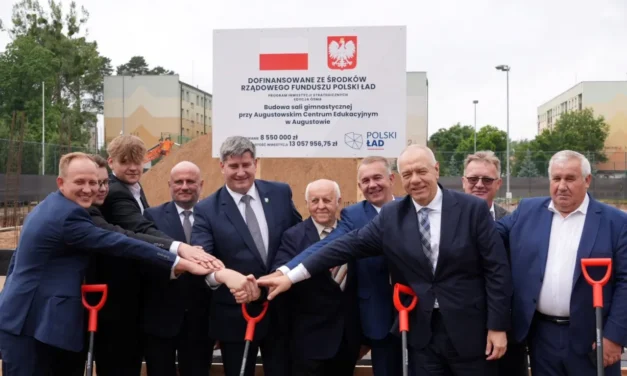 Augustów: Oficjalnie rozpoczęło budowę nowej sali gimnastycznej przy Augustowskim Centrum Edukacyjnym