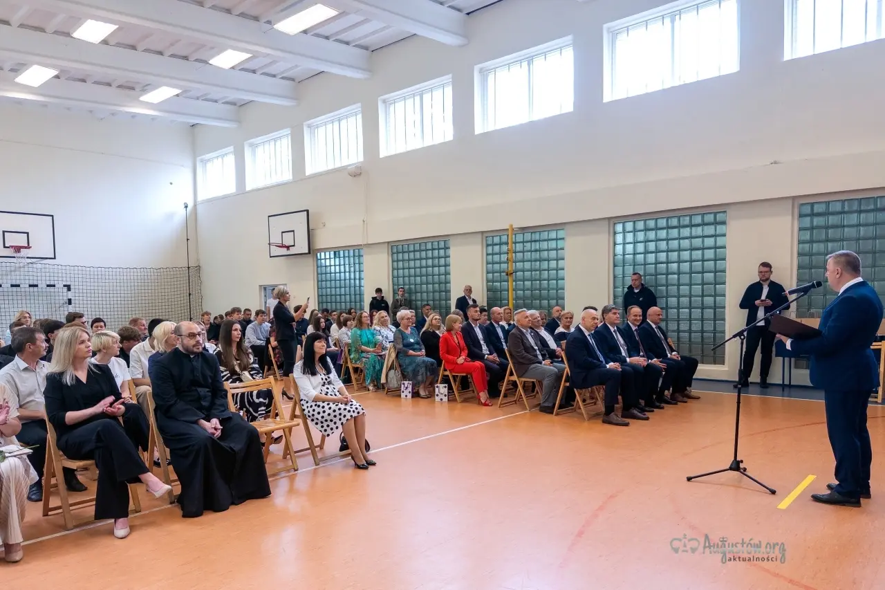 Powiatowa uroczystość zakończenia roku szkolnego (10)
