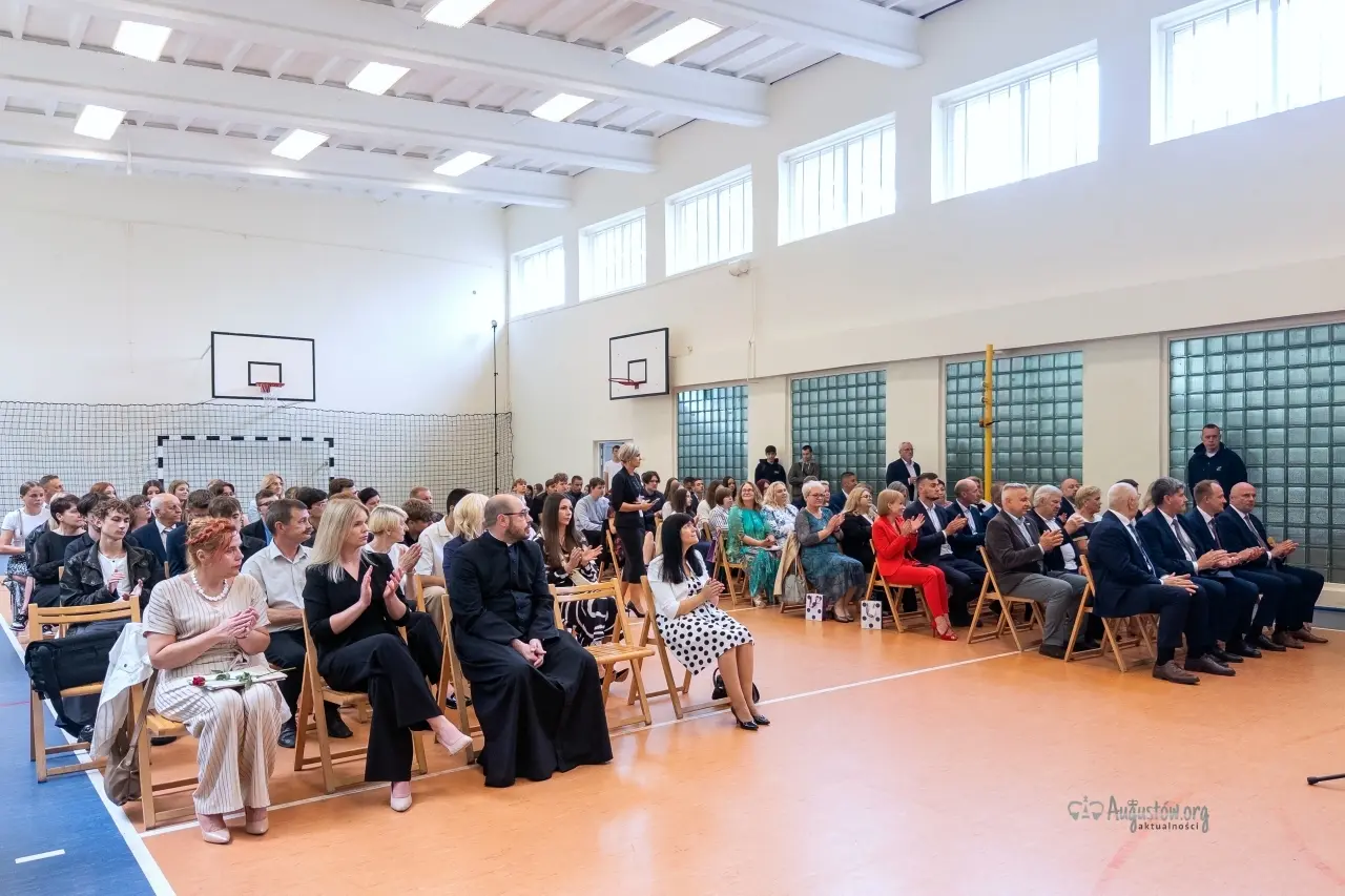 Powiatowa uroczystość zakończenia roku szkolnego (11)