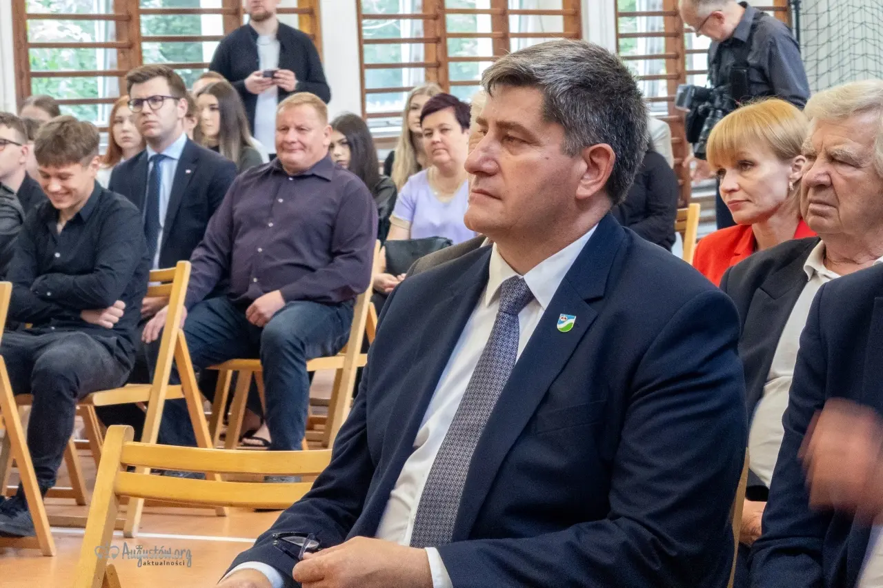 Powiatowa uroczystość zakończenia roku szkolnego (13)