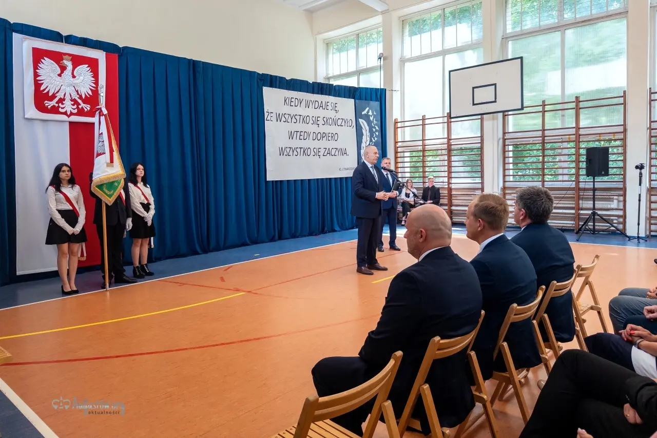 Powiatowa uroczystość zakończenia roku szkolnego (16)