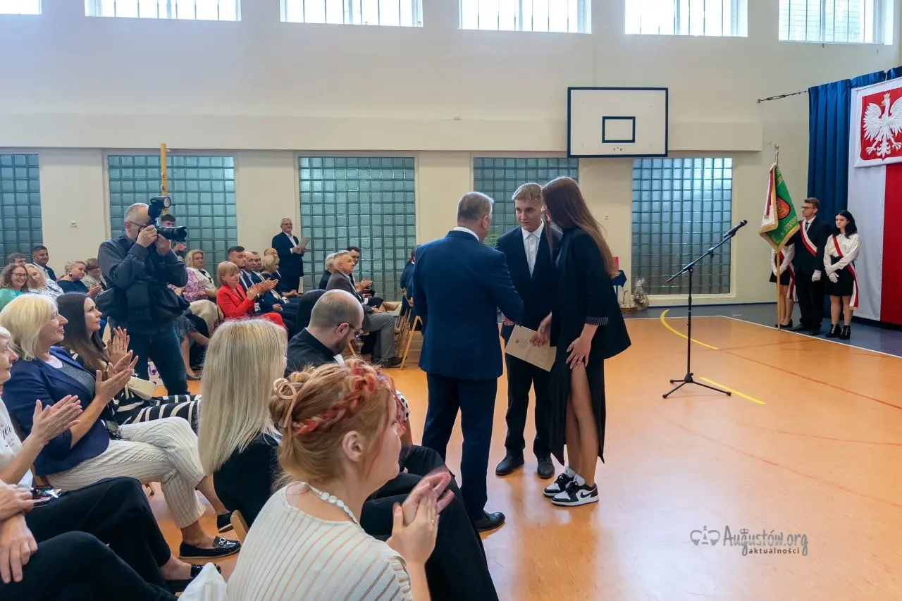 Powiatowa uroczystość zakończenia roku szkolnego (20)