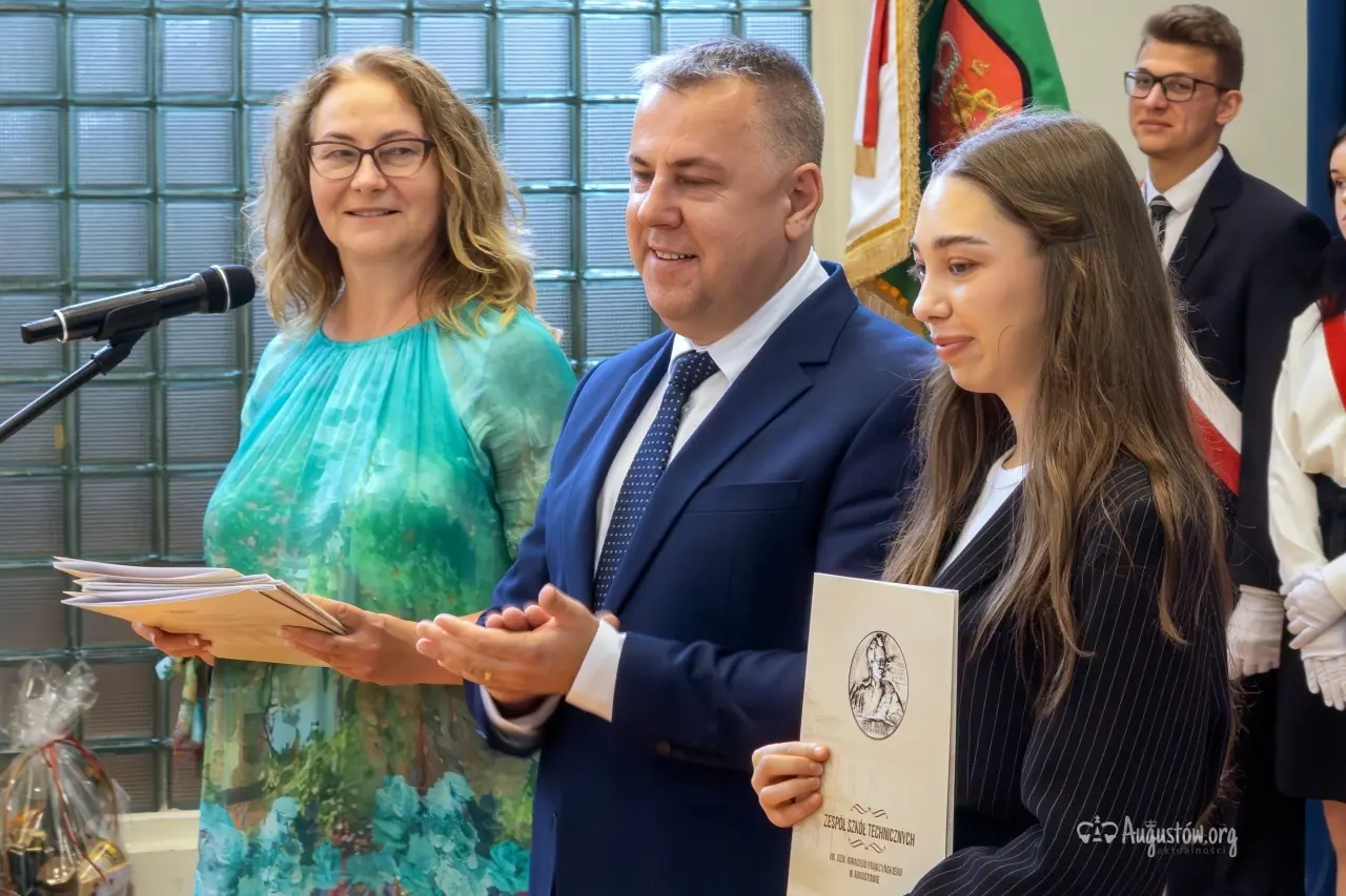 Powiatowa uroczystość zakończenia roku szkolnego (24)
