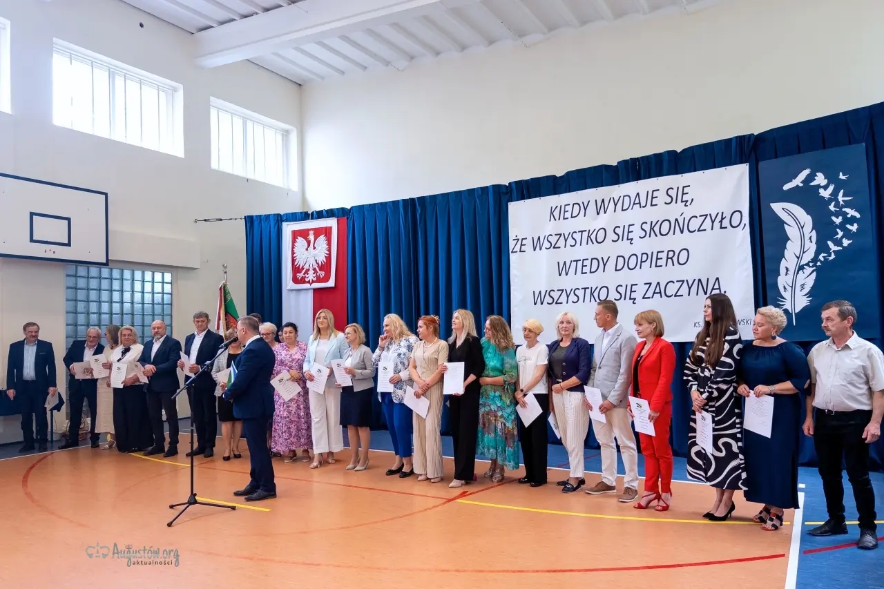 Powiatowa uroczystość zakończenia roku szkolnego (32)