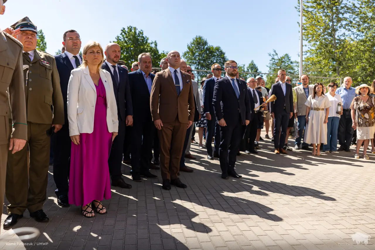 Upamiętniono ofiary Obławy Augustowskiej w miejscowości Płaska k. Augustowa