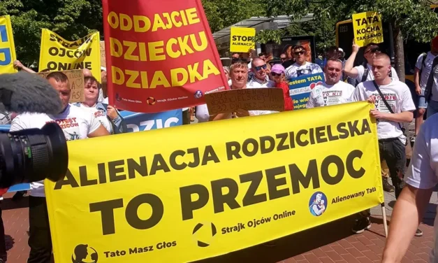 Organizacja Społeczna Strajk Ojców Online prowadzi kampanię „Bezpieczne Tatowanie”, której celem jest zmiana prawa rodzinnego