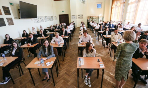 Maturę zdało 80 proc. wszystkich tegorocznych absolwentów