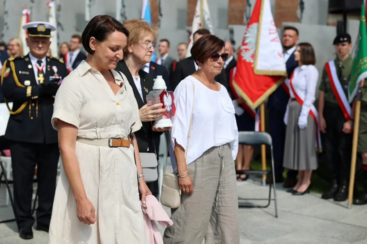 Augustów Dom Pamięci Obławy Augustowskiej otwarty (2)