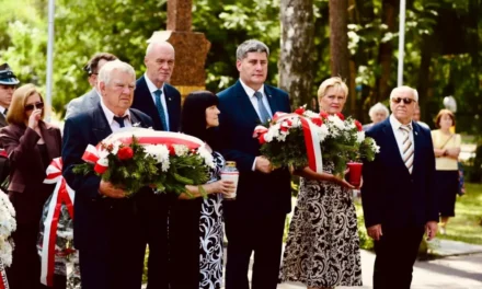 Augustów: Uroczyste obchody Święta 1 Pułku Ułanów Krechowieckich im. płk. Bolesława Mościckiego [Foto]