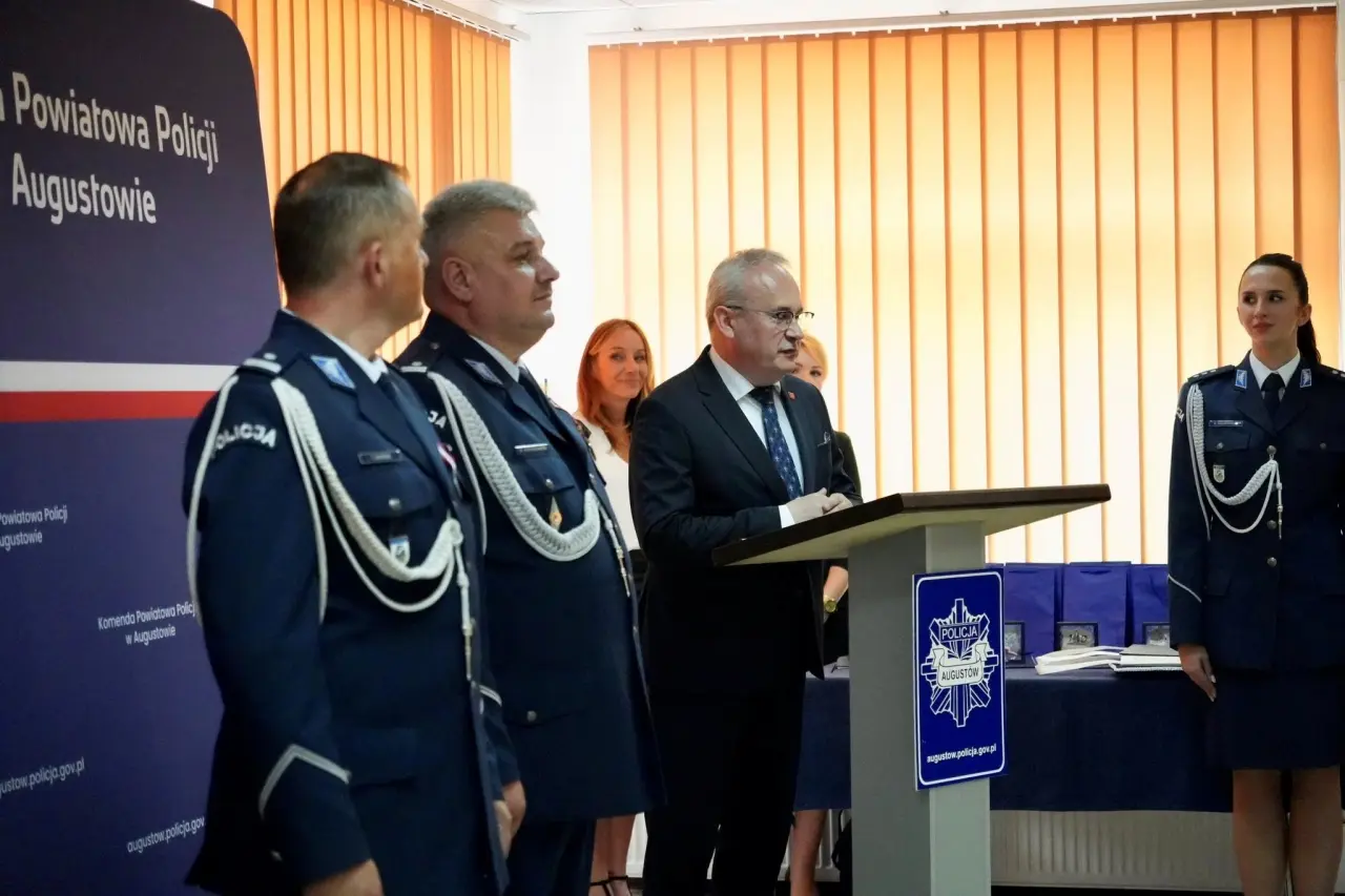 Uroczyste obchody Święta Policji w KPP Augustów (1)