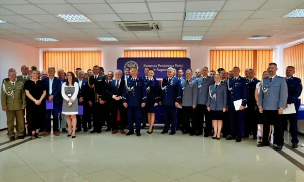 Augustów: Uroczyste obchody Święta Policji w KPP Augustów 👮‍♀️👮‍♂️ [Foto]