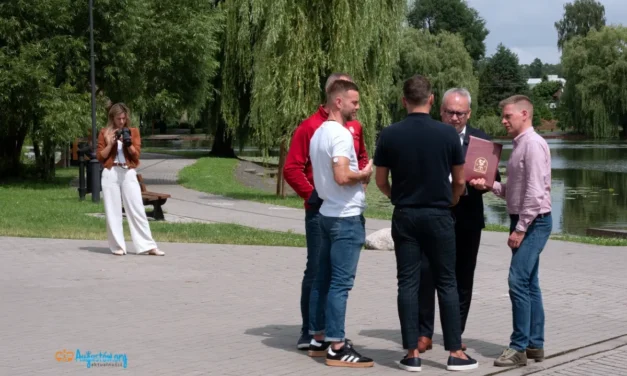 Augustów: Konferencja prasowa burmistrza Augustowa nt. sytuacji w Augustowskim Klubie Sportowym „Sparta” [Video]