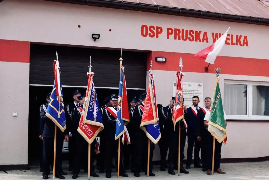 Nadanie sztandaru i 60-lecie OSP w Prusce Wielkiej (17)