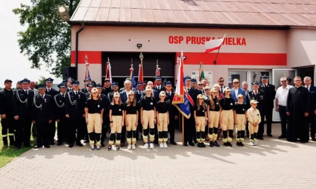 Augustów: Nadanie sztandaru i 60-lecie OSP w Prusce Wielkiej [Foto]