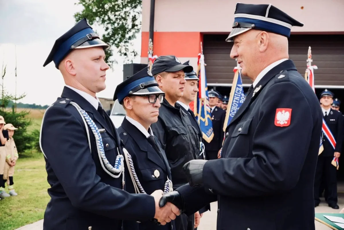 Nadanie sztandaru i 60-lecie OSP w Prusce Wielkiej (27)