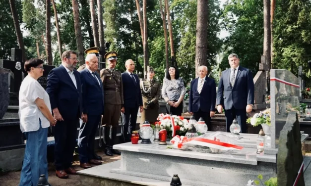Augustów: Obchody 81. rocznicy śmierci ppor. Juliana Wierzbickiego ps. „Roman”