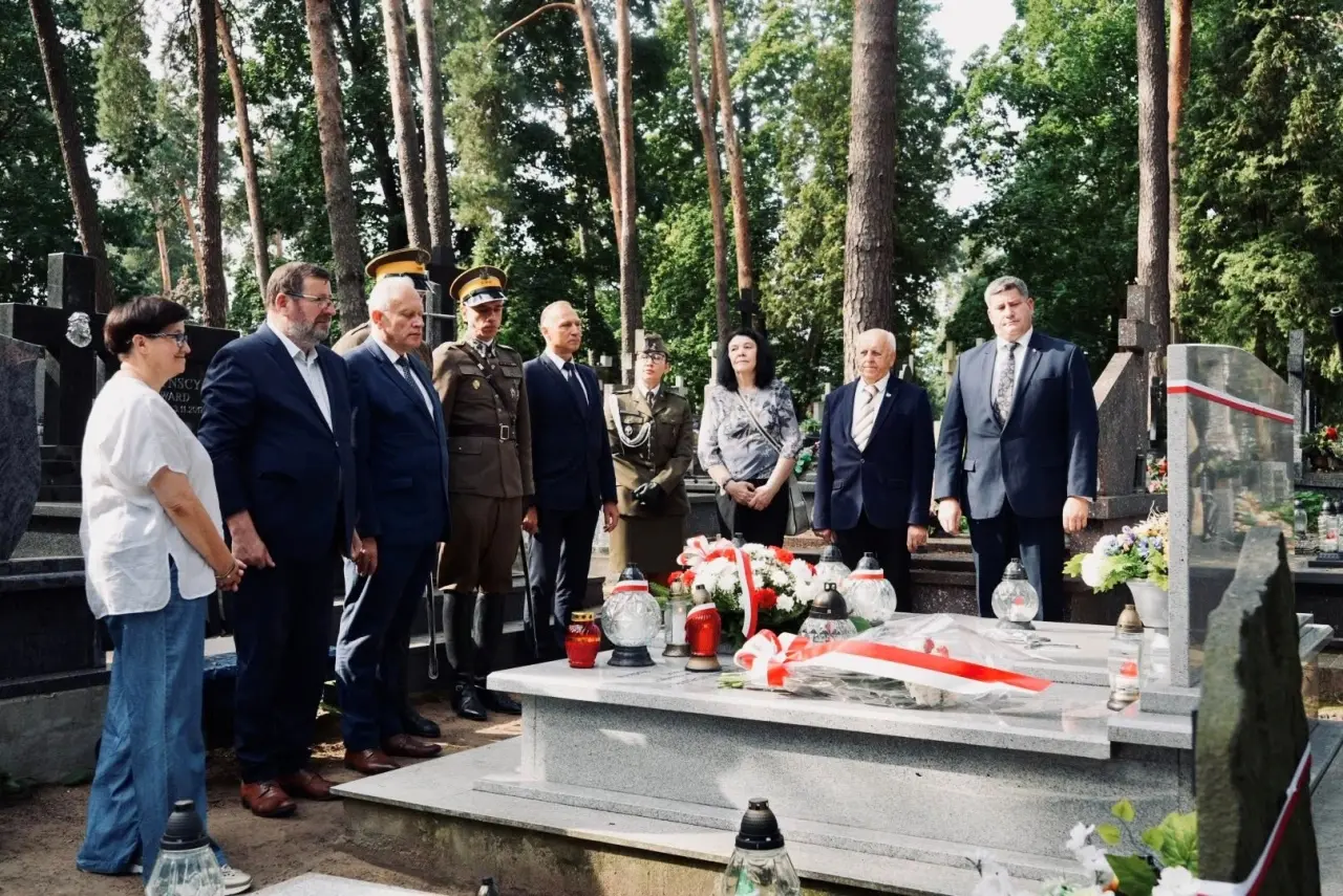 Obchody 81. rocznicy śmierci ppor. Juliana Wierzbickiego 