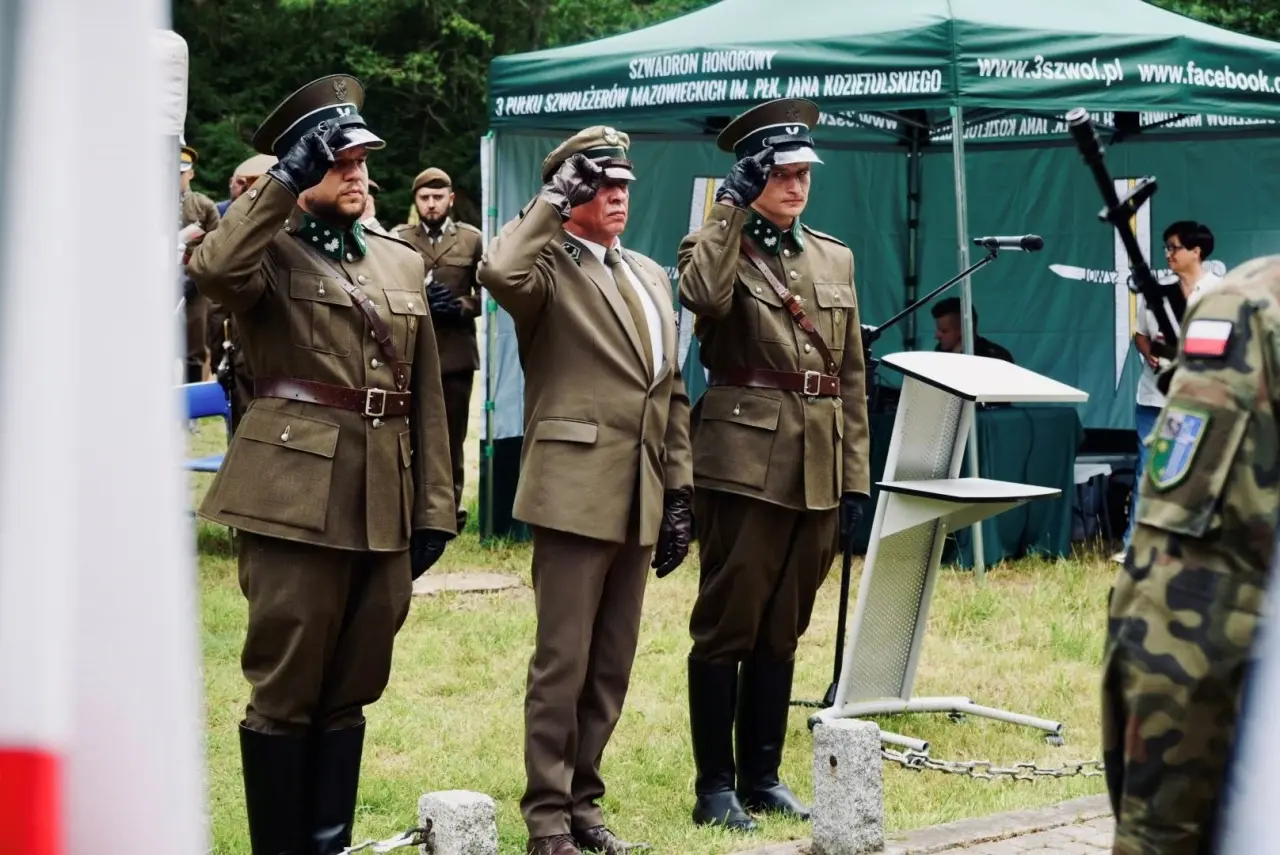 Obchody 81. rocznicy śmierci ppor. Juliana Wierzbickiego (8)