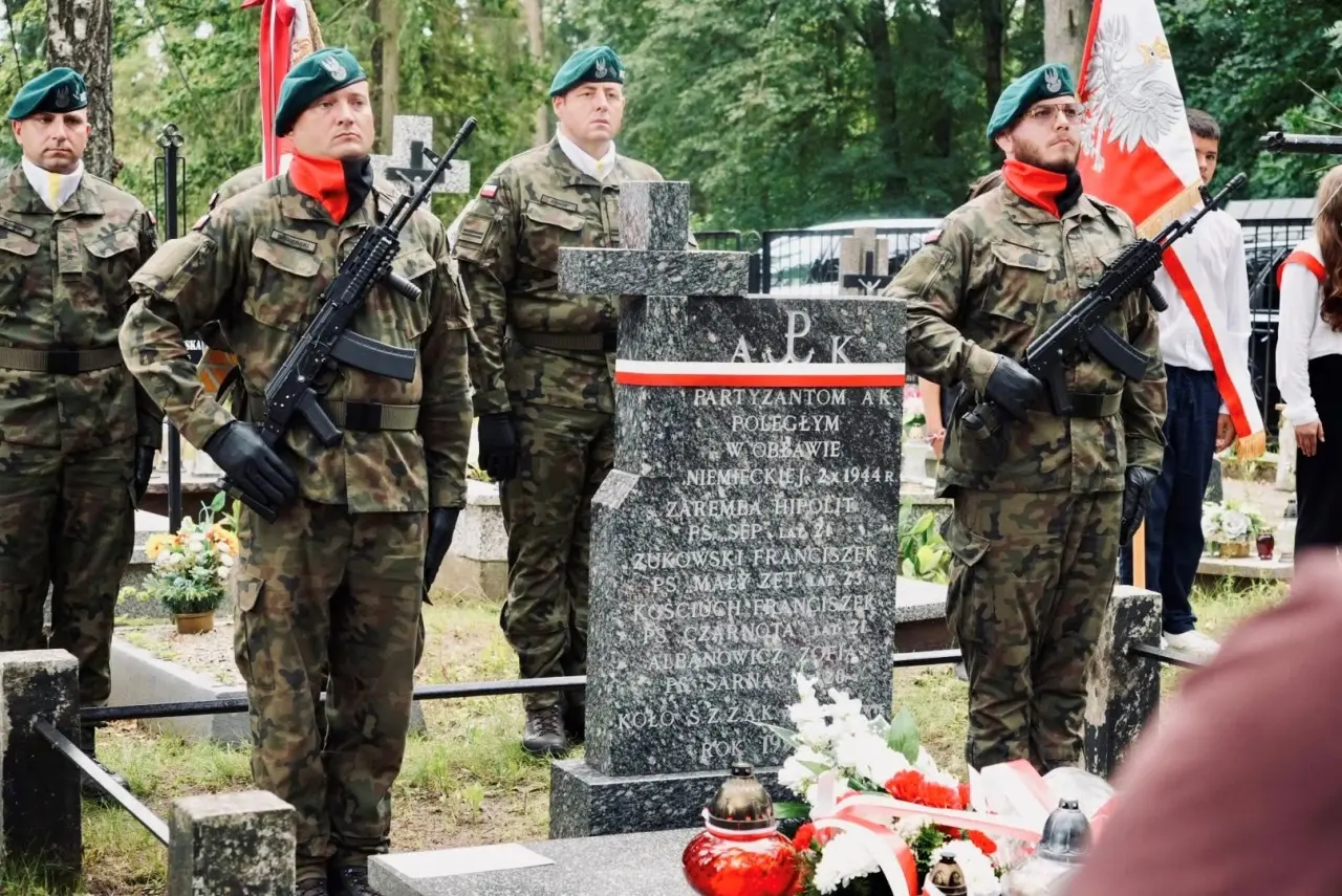 Obchody 81. rocznicy śmierci ppor. Juliana Wierzbickiego (9)