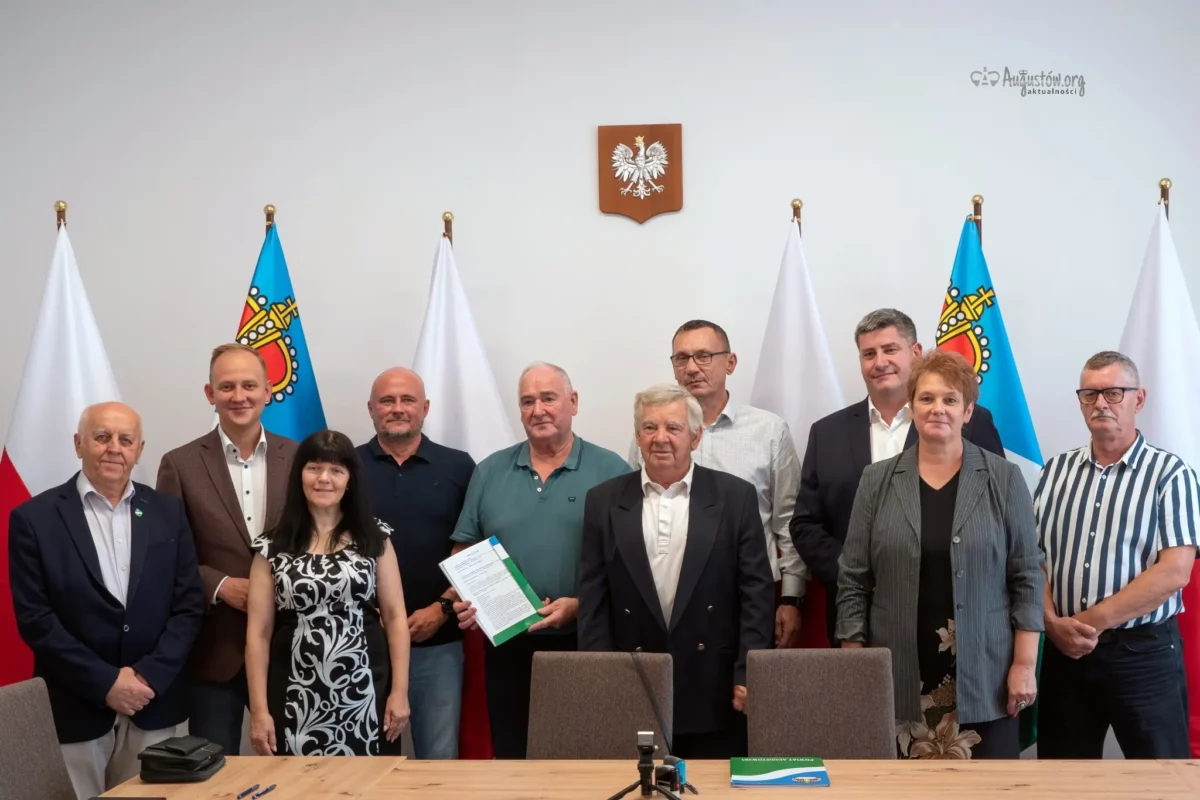 Augustów: Podpisaliśmy umowę na budowę chodnika w Janówce! 