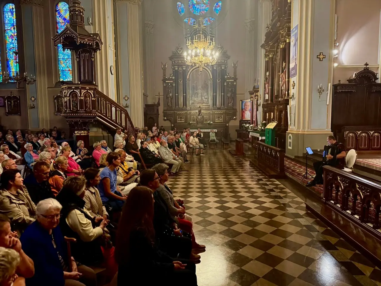 Recital Tomasza Ostaszewskiego w augustowskiej Bazylice (4)