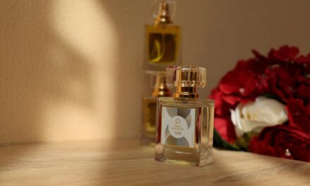 Jak dobrać francuskie perfumy lane do swojej ulubionej sukienki?