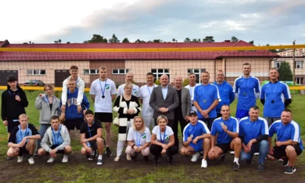 Augustów: Turniej siatkówki z okazji 25-lecia Bursy Międzyszkolnej w Augustowie [Foto]