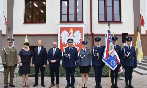 Augustów: Uczniowie II LO w Augustowie rozpoczęli naukę w oddziale o profilu mundurowym