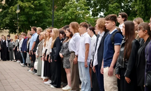 Augustów: Nowy rok szkolny 2025/26 rozpoczęty! [Foto]