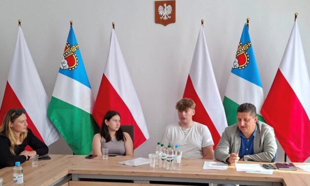 Augustów: Pierwsze spotkanie Młodzieżowej Rady Powiatu w nowym roku szkolnym