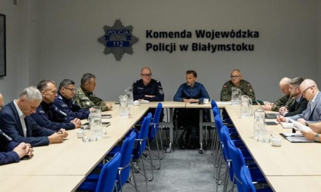Sztab kryzysowy w związku z naruszeniem przestrzeni powietrznej