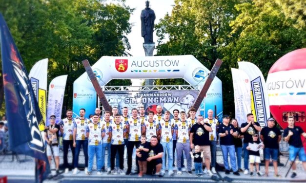 Augustów: Siatkarze KS Necko Augustów zaprezentowali  się mieszkańcom i turystom [Foto]