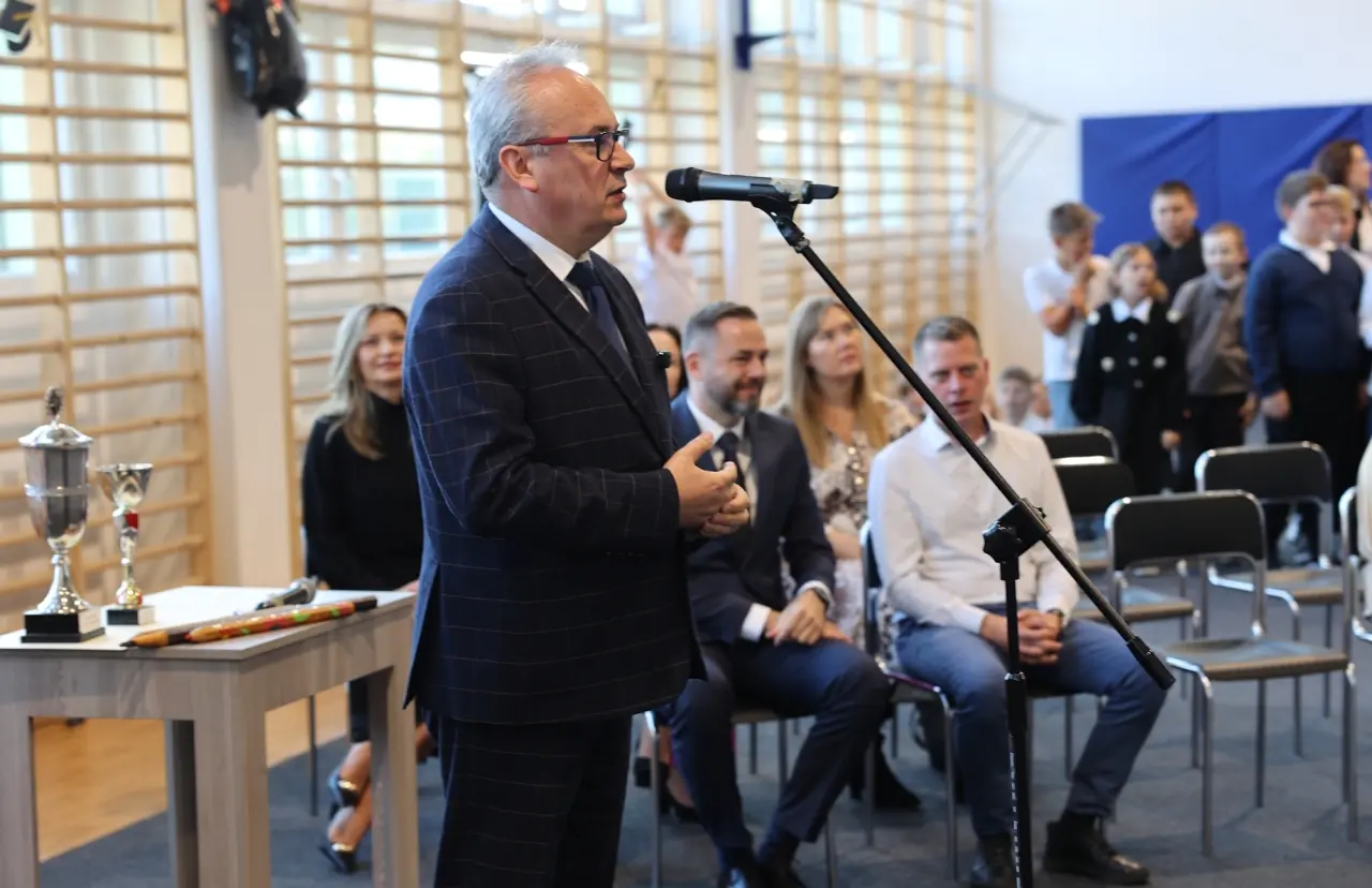 Augustów Święto Szkoły Podstawowej nr 3 im. 1 Pułku Ułanów Krechowieckich (16)