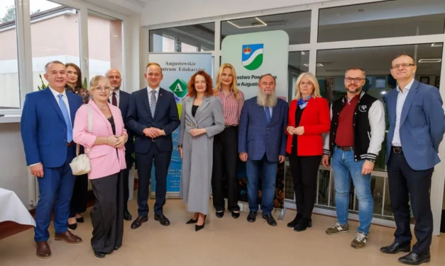 Augustów: Uroczyste podpisanie porozumienia pomiędzy ACE i Politechniką Białostocką [Foto]