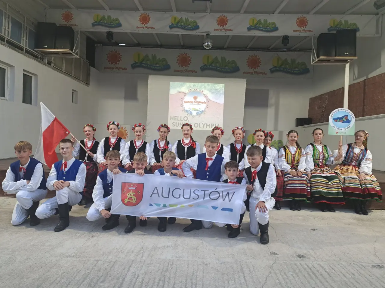 ZTL „Bystry” odświeżył stroje i wystąpił na międzynarodowym festiwalu w Bułgarii (14)