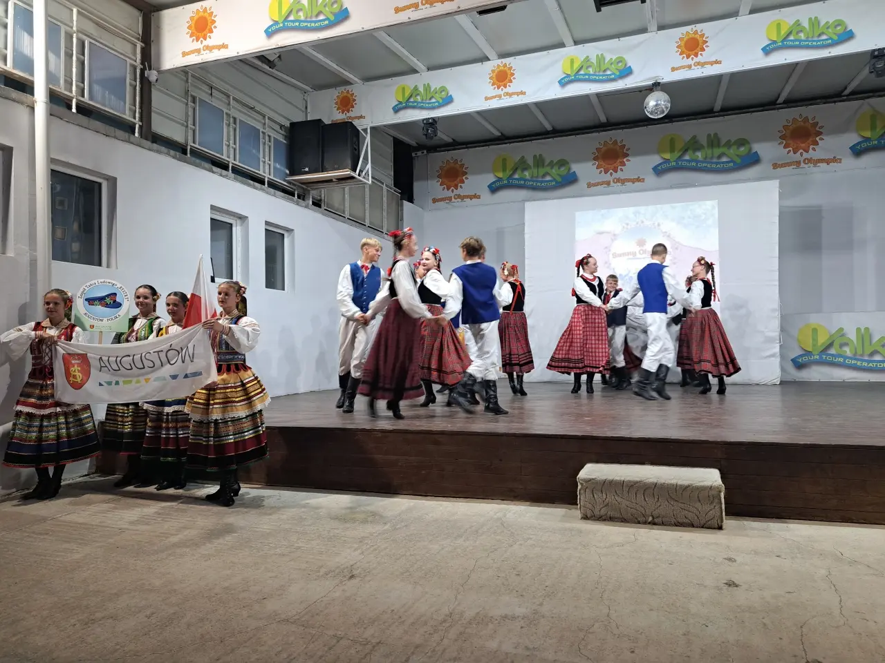 ZTL „Bystry” odświeżył stroje i wystąpił na międzynarodowym festiwalu w Bułgarii (16)