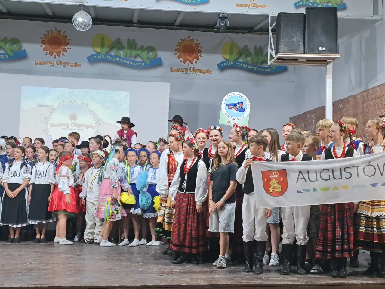 ZTL „Bystry” odświeżył stroje i wystąpił na międzynarodowym festiwalu w Bułgarii (19)