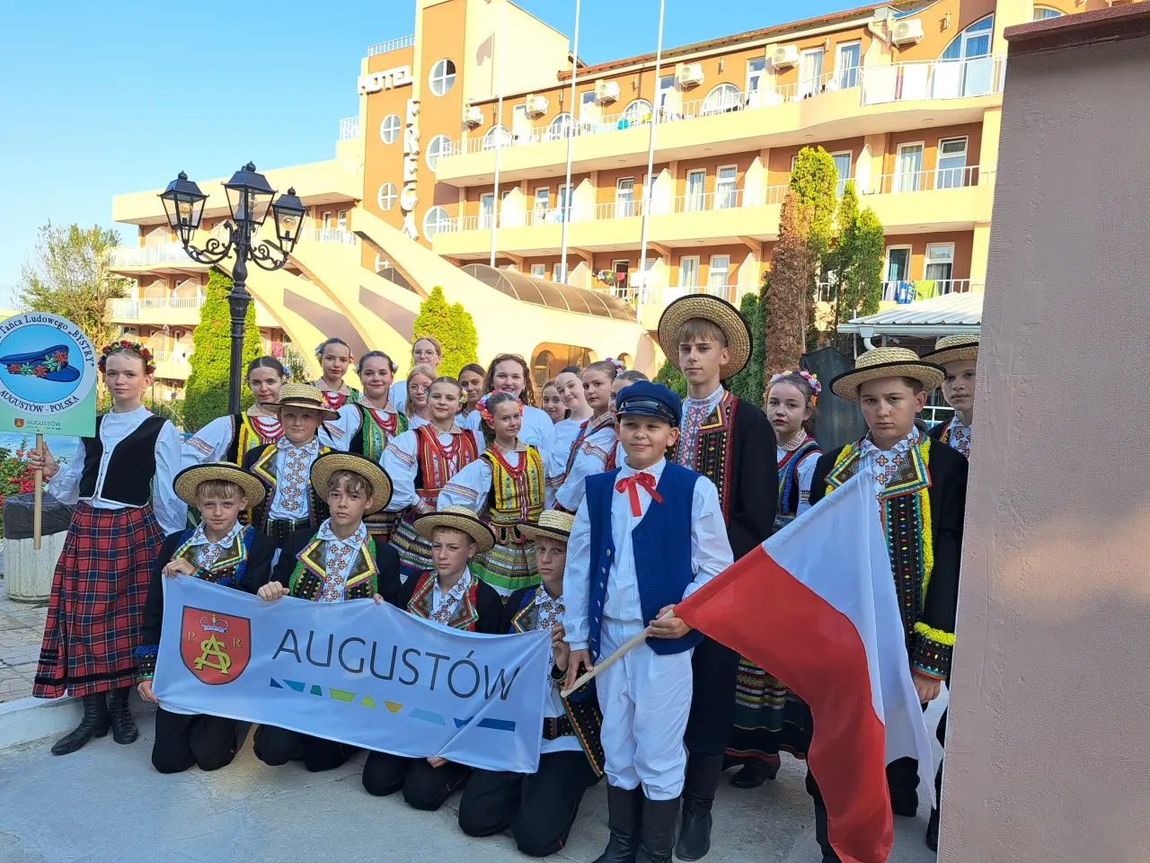 ZTL „Bystry” odświeżył stroje i wystąpił na międzynarodowym festiwalu w Bułgarii (7)