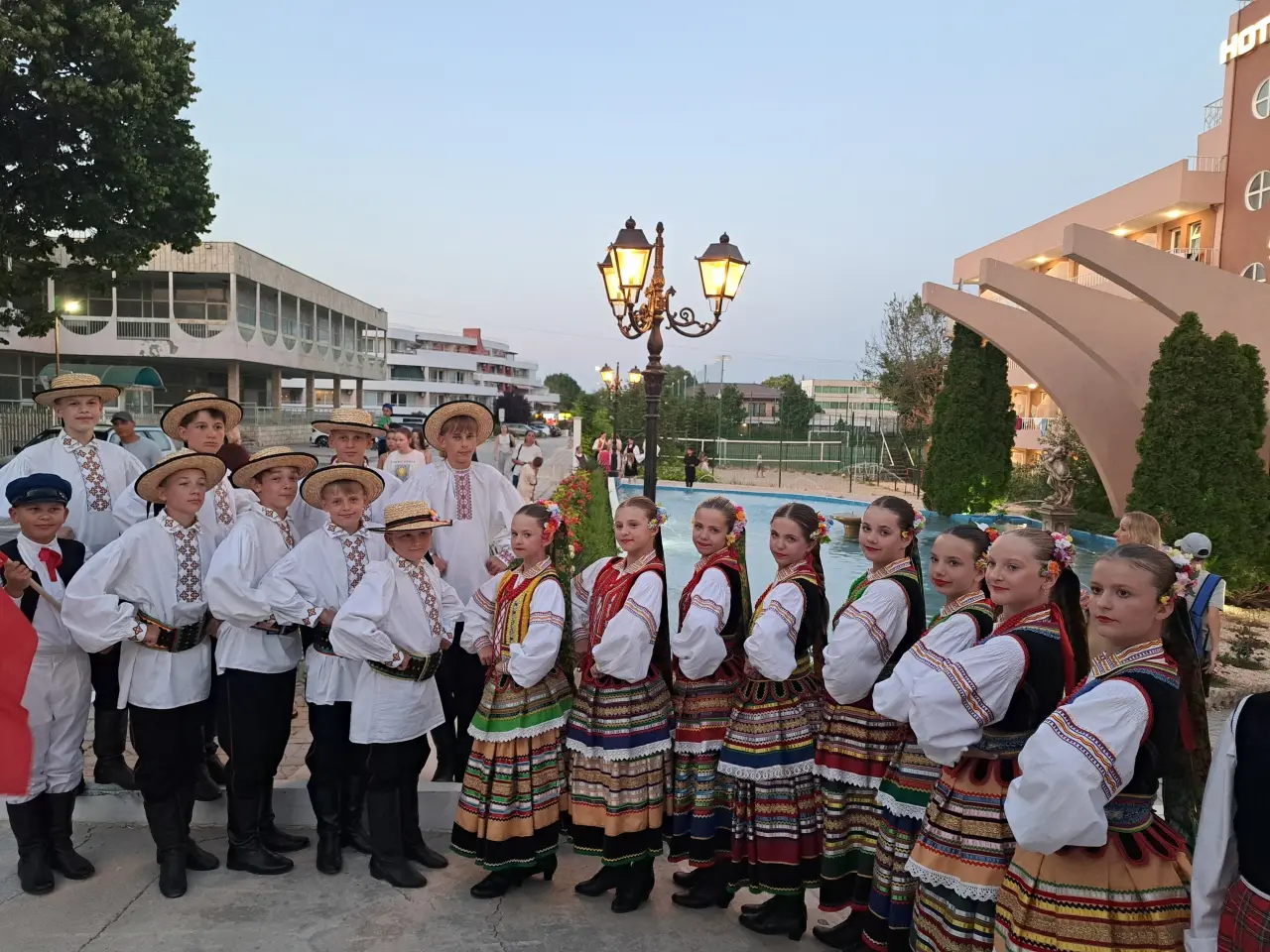 ZTL „Bystry” odświeżył stroje i wystąpił na międzynarodowym festiwalu w Bułgarii (9)