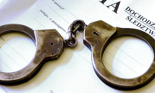 Augustów: Wszedł za ladę, szarpał ekspedientkę i ukradł piwo. Za kradzież szczególnie zuchwałą grozi mu teraz kara nawet do 8 lat pozbawienia wolności