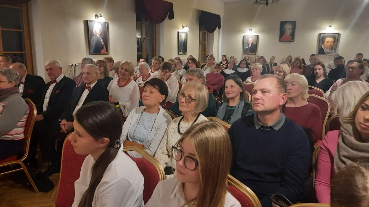 „Pieśni patriotyczne Koncert Pokoleń” w augustowskiej PSM