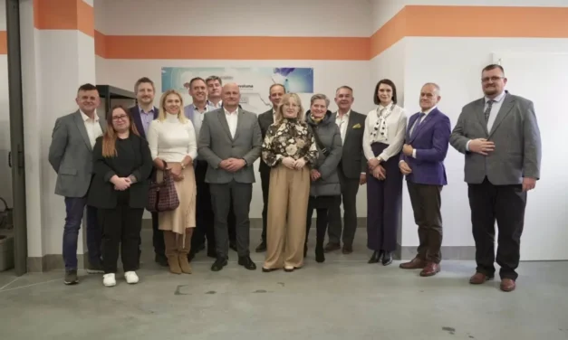 Augustów: Sala dydaktyczna w ACE otwarta po remoncie [Foto]