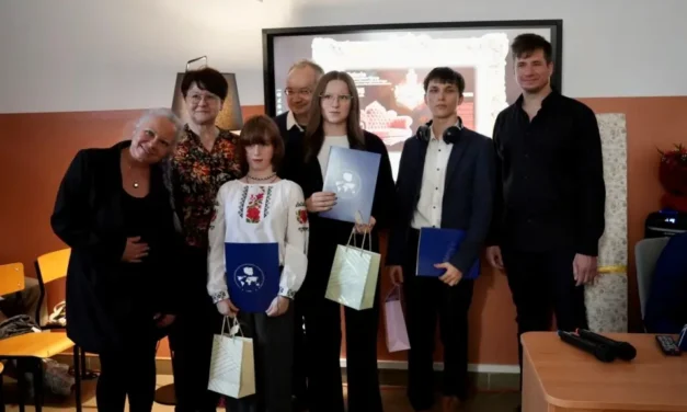 Augustów: Jubileusz Galerii „Zaczarowane Wyspy” w II LO [Foto]