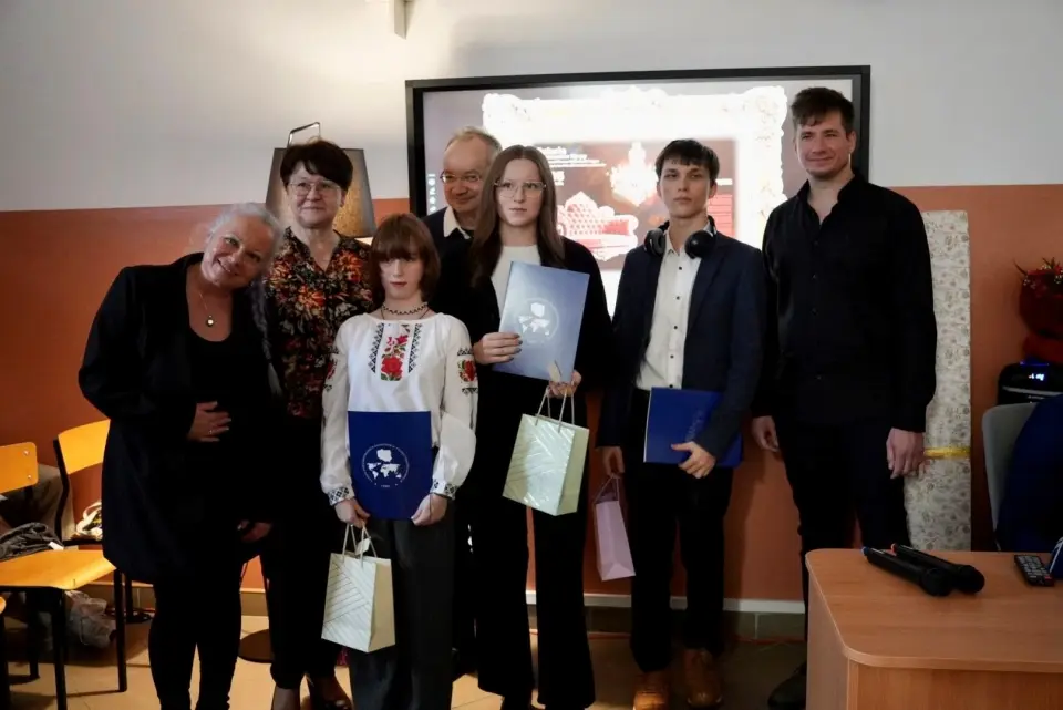 Jubileusz Galerii „Zaczarowane Wyspy” w II LO