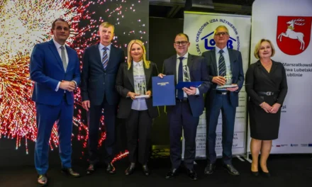 Kryształowa Cegła dla Villa Park w Augustowie [Foto, Video]