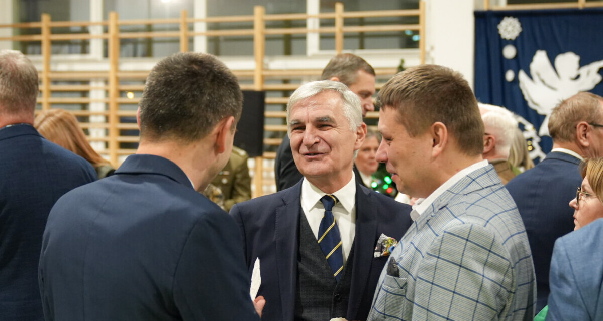 Relacja z samorządowego spotkania opłatkowego w Augustowie.