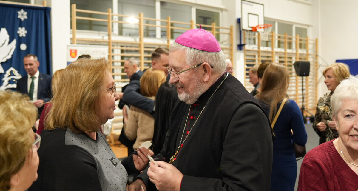 Relacja z samorządowego spotkania opłatkowego w Augustowie.