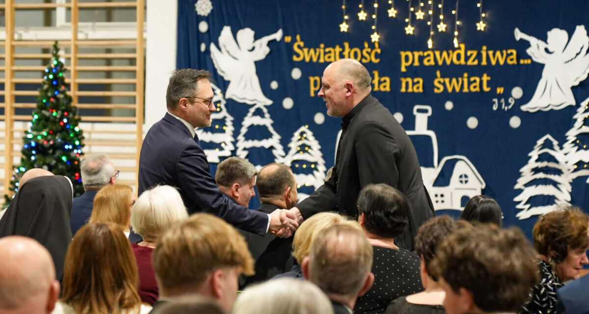 Relacja z samorządowego spotkania opłatkowego w Augustowie.